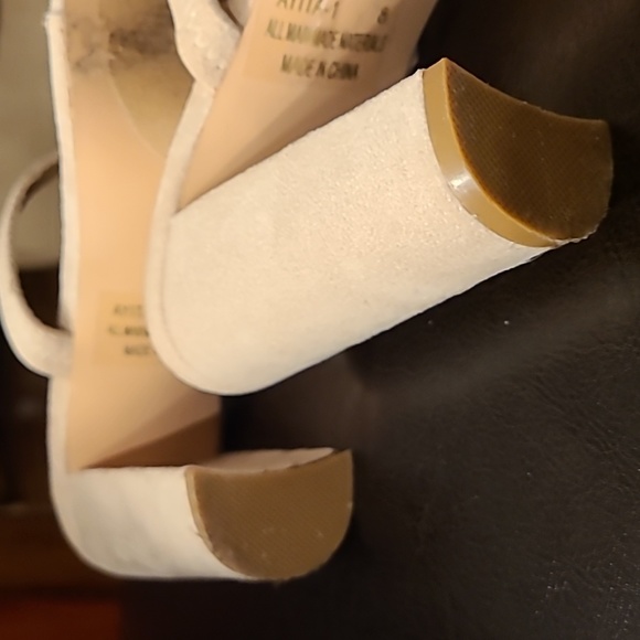 Kaylee by Los Angeles nude faux suede toe ring slide sandals - Picture 8 of 9